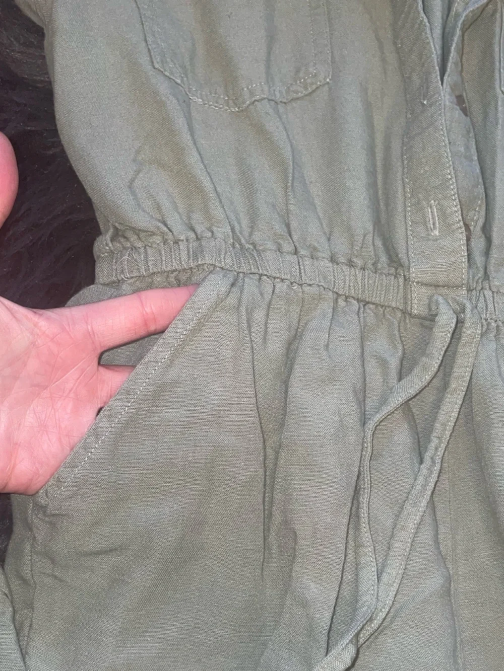 Jessica Simpson Sage Green Button-Front Puff Sleeve Blouse - Picture 2 of 4